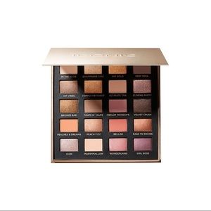 ICONIC London “Day to Slay” Eye Shadow Palette